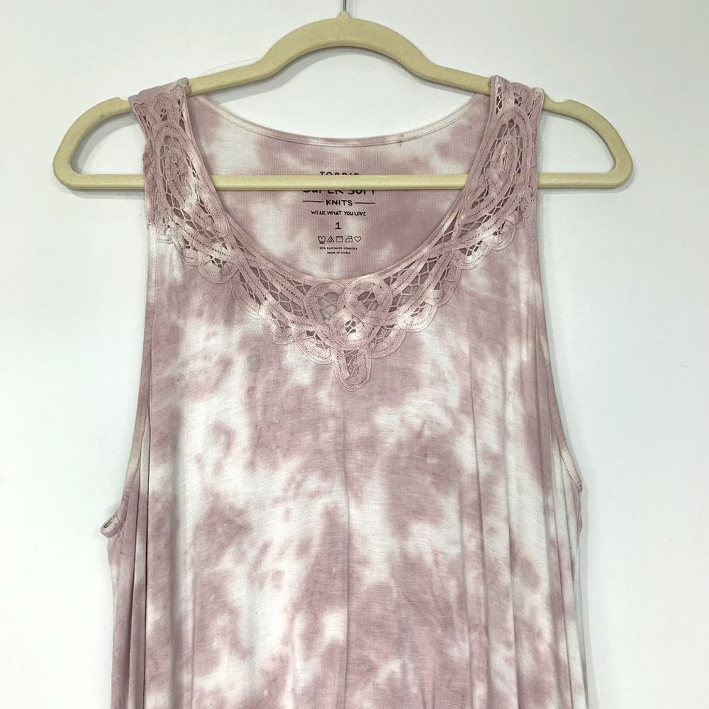 TORRID Super Soft V-Neck Crochet Insert Sharkbite Hem Tie Dye Tank Sz 1‎ - Picture 4 of 10
